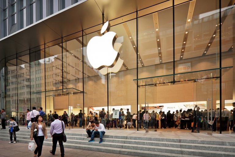 APPLE ÇİNLİ ŞİRKETLE OLAN ANLAŞMASINI UYGUR TÜRKLERİ NEDENİYLE SONLANDIRDI