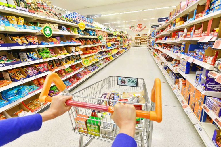 SOKAĞA ÇIKMA YASAĞINDA MARKETLER AÇIK MI?